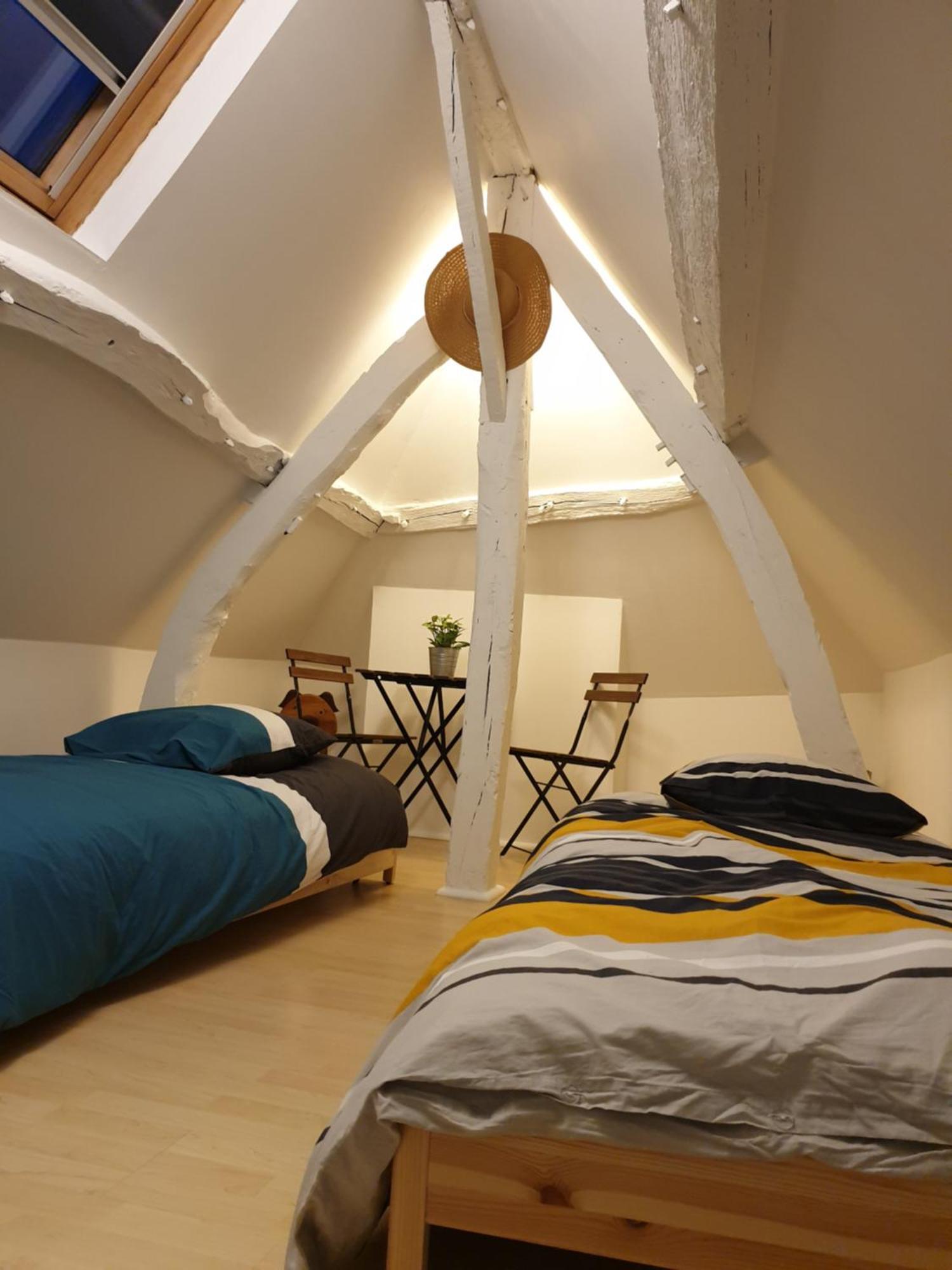 Chambre Privee Dans Petite Maison Typique Montivilliers Exterior foto